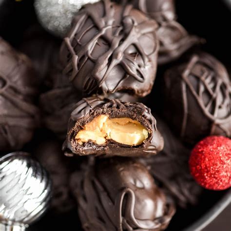 chocolate-peanut-clusters-with-peanut-butter image