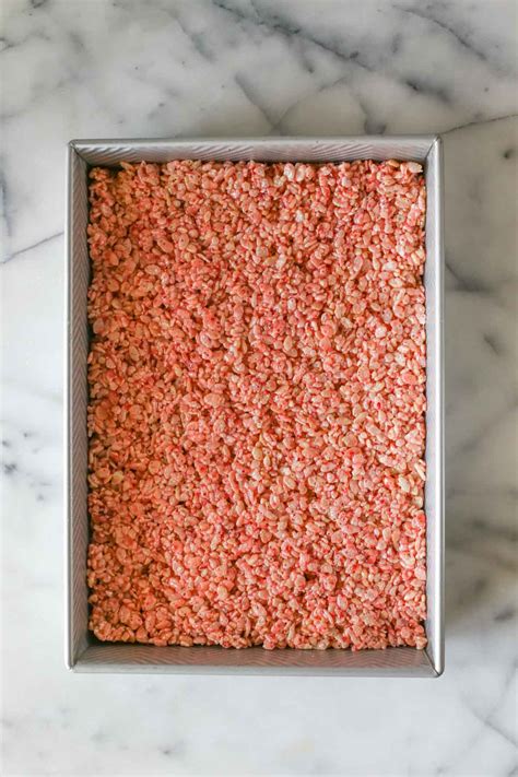 strawberry-rice-krispie-treats-lovely-little-kitchen image