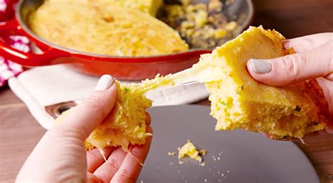 cheese-stuffed-cornbread-diy-ways image