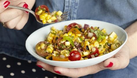 charred-corn-salad-with-basil-vinaigrette-the image