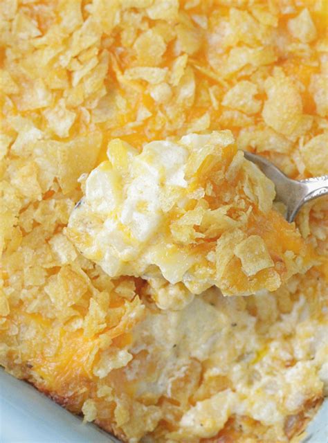 cheesy-potatoes-foodtastic-mom image