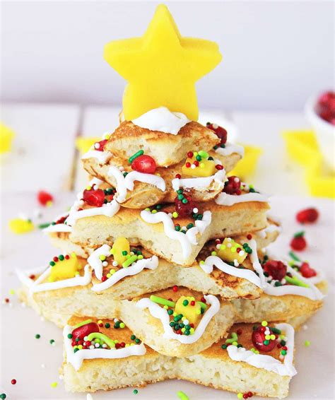stacked-christmas-tree-pancakes-hello-yummy image