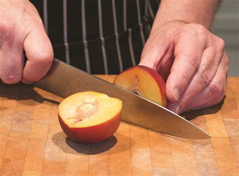 how-to-grill-a-nectarine-thrifty-foods image