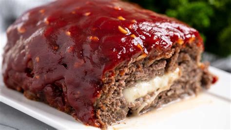mozzarella-stuffed-meatloaf-the-stay-at image
