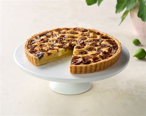 fig-almond-and-blue-cheese-tart-recipe-sidechef image