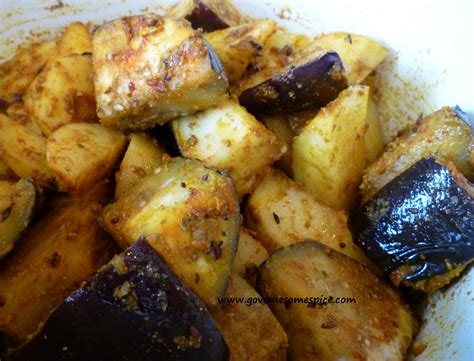 potatoes-and-aubergine-eggplant-curry-ringna-bateta image