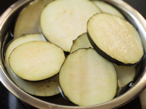 brinjal-fry-fried-eggplant-recipe-dassanas-veg image