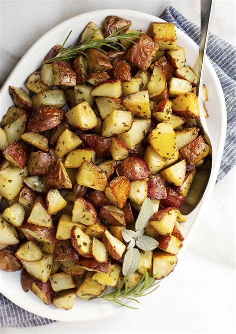 italian-roasted-potatoes-easy-crispy-and-creamy image