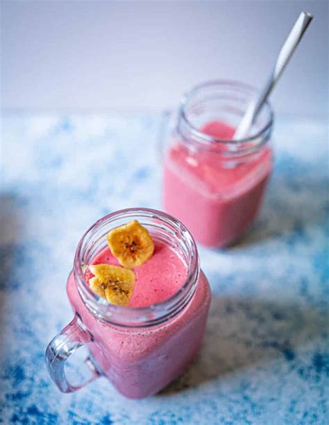 cantaloupe-and-strawberry-smoothie-df-vegan image