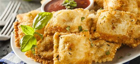 toasted-ravioli-traditional-pasta-from-st-louis image