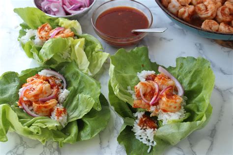 sambal-oelek-shrimp-lettuce-wraps-one-girl-one image