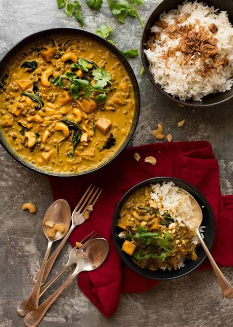 easy-coconut-curry-sauce image