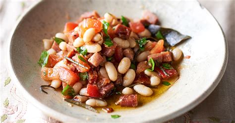 braised-cannellini-beans-with-prosciutto-and-herbs image