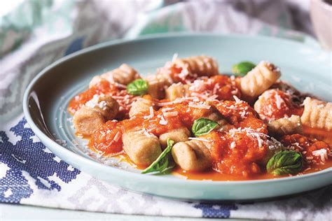 gnocchi-with-tomato-sauce-food-nutrition-from-the image