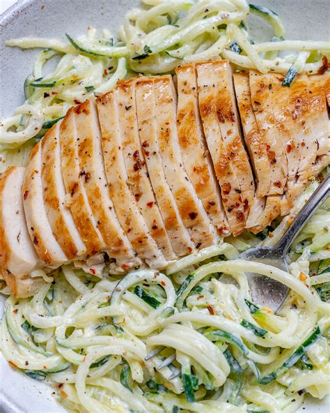 easy-chicken-alfredo-with-zoodles-clean-eating image