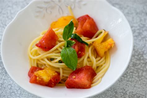 pasta-alla-checca-pasta-with-fresh-tomatoes-lazio image