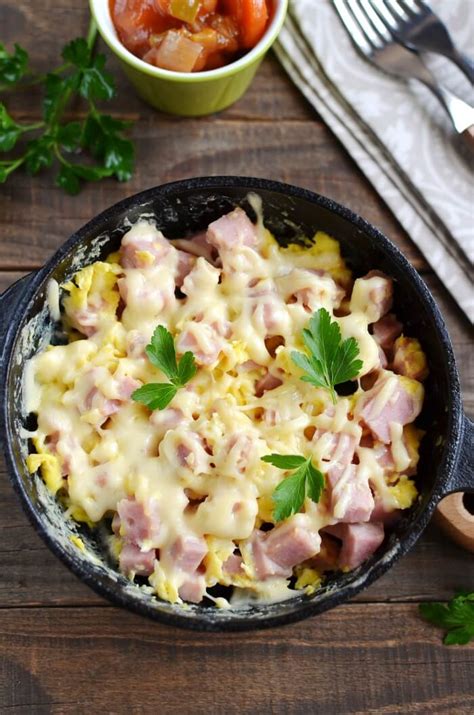 easy-spam-and-egg-low-carb-breakfast image