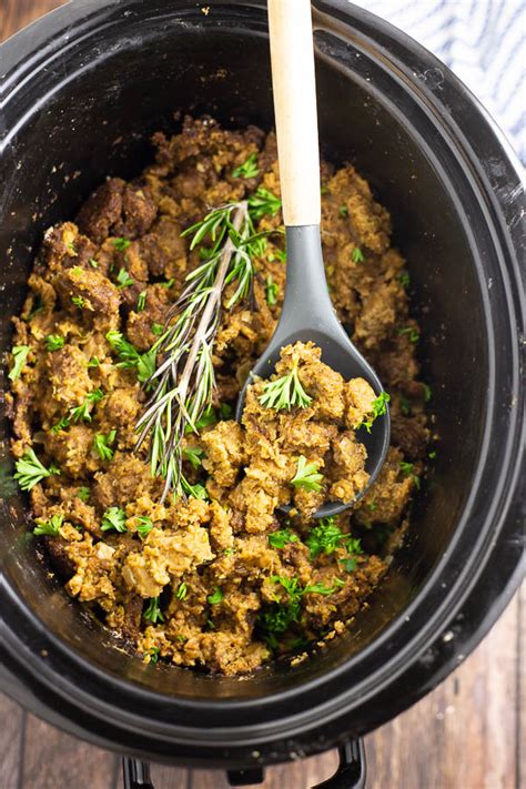 crockpot-stuffing-recipe-traditional-stuffing-in-the image