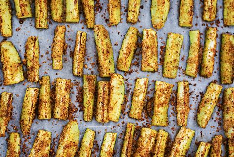 easy-garlic-parmesan-oven-roasted-zucchini image