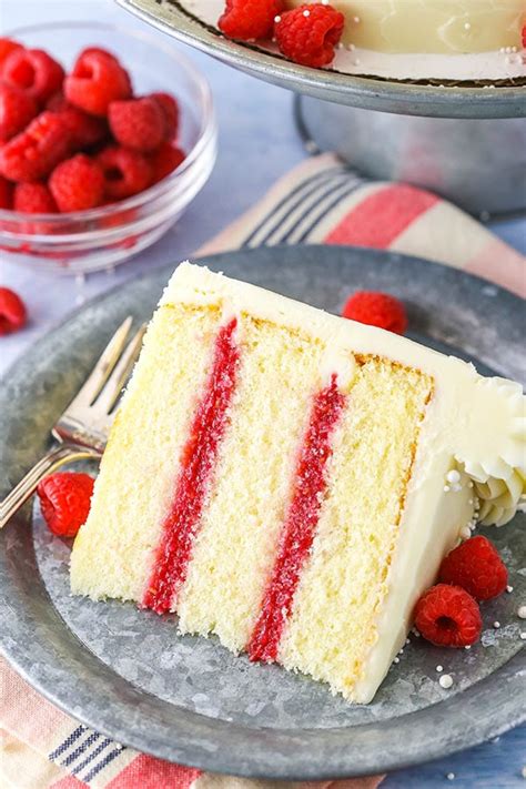 raspberry-dream-cake-easy-vanilla-cake-with-raspberry image