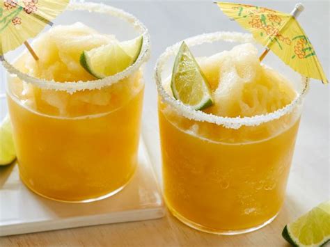 27-best-mocktails-and-non-alcoholic-mixed-drinks image