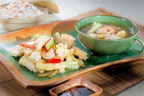 sizzling-rice-soup-yan-can-cook image