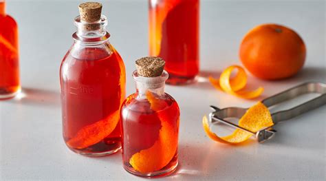 the-ultimate-negroni-recipe-real-simple image