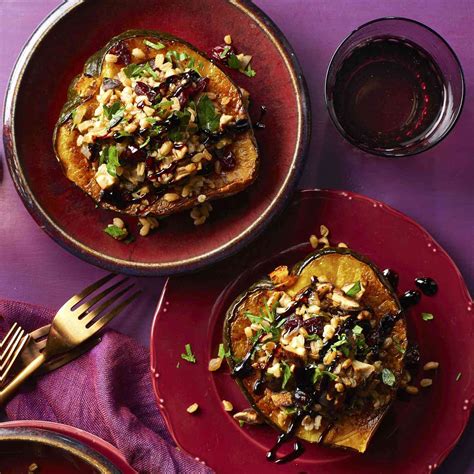 12-roasted-acorn-squash-recipes-to-try-this-year image