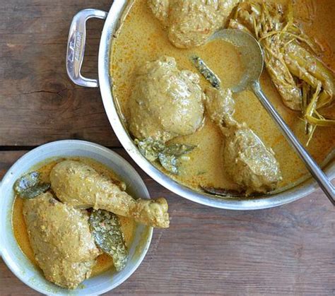 indonesian-chicken-curry-recipe-gulai-ayam-viet image