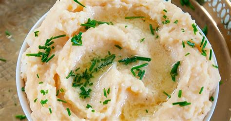 easy-creamy-and-cheesy-mashed-potatoes image