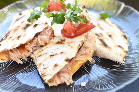 easy-camping-dinner-chicken-quesadilla-the-spicy image