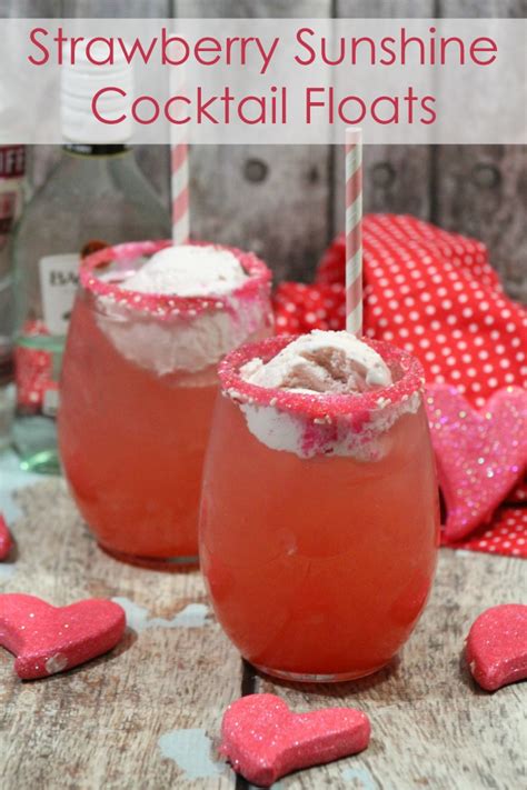 alcoholic-strawberry-sunshine-cocktail-float-for-adults image