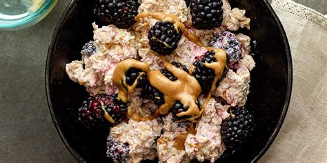 blackberry-overnight-oats-recipe-self image