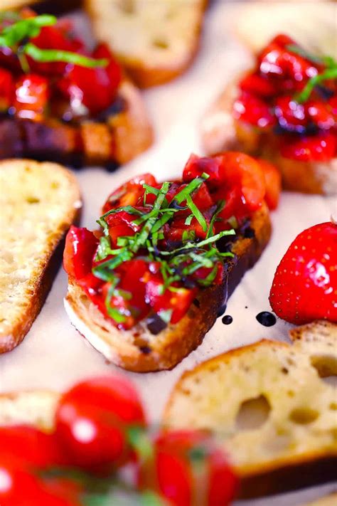 strawberry-bruschetta-with-tomatoes-and-basil-bowl-of image