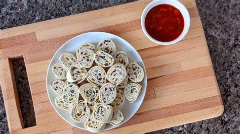 recipe-cheesy-tortilla-roll-ups-your-go-to-summer image