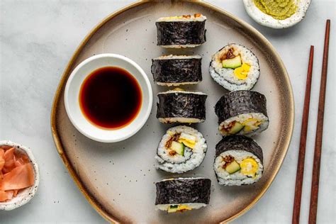 futomaki-recipe-fat-rolled-sushi-with-vegetables-the image