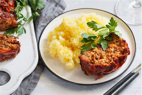 classic-lipton-onion-soup-meatloaf-recipe-the image