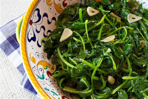 sauted-spinach-with-garlic-italian-food image