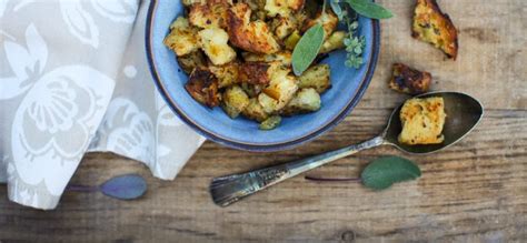how-to-make-croutons-from-leftover-stuffing-simple image