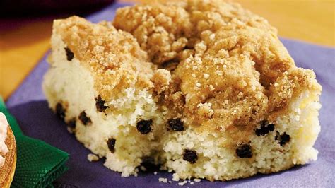 streusel-topped-chocolate-chip-coffee-cake image