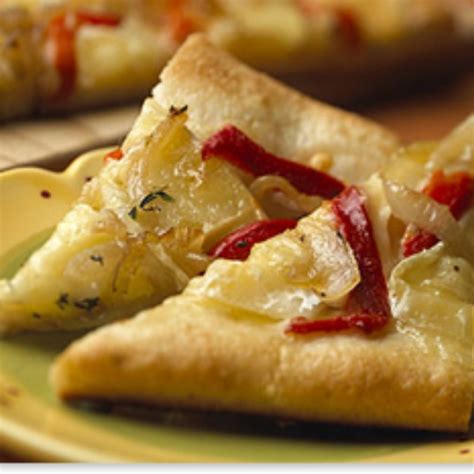 baby-brie-caramelized-pepper-onion-gourmet-pizza image