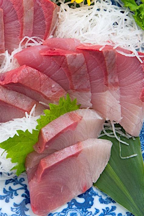 yellowtail-sashimi-how-to-make-hamachi-sashimi image