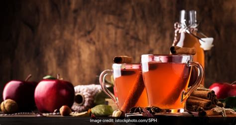 this-sweet-apple-cider-vinegar-tea-may-help-shed image