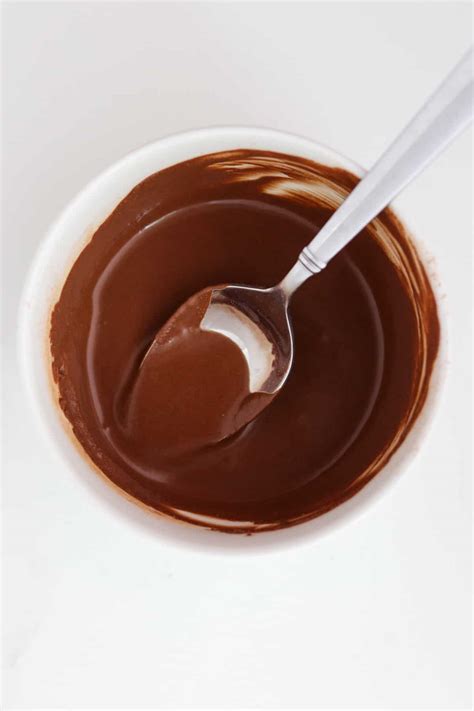 no-bake-swedish-chocolate-oat-balls-chokladbollar image