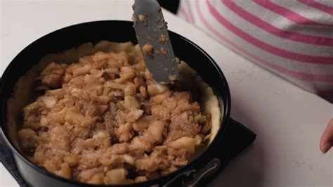 polish-apple-pie-szarlotka-beyond-kimchee image