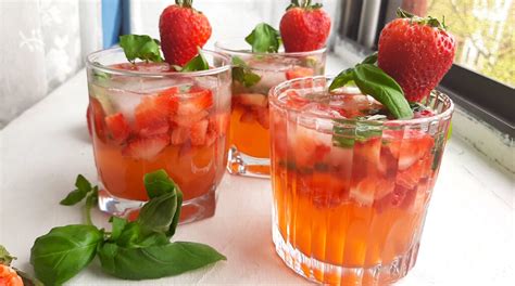 balsamic-strawberry-basil-mojito-sugar-and-spice image