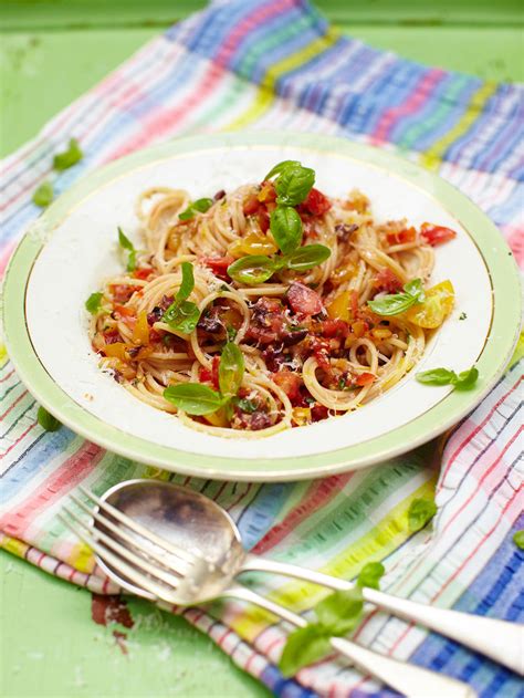 salsa-spaghetti-pasta-recipes-jamie-oliver image