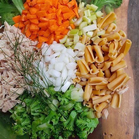 broccoli-tuna-pasta-salad-tuna-noodle-salad image