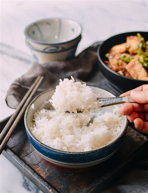 how-to-steam-rice-perfectly-every-time-the-woks-of-life image