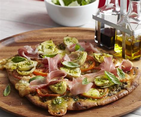 pesto-artichoke-and-prosciutto-pizza-food-to-love image
